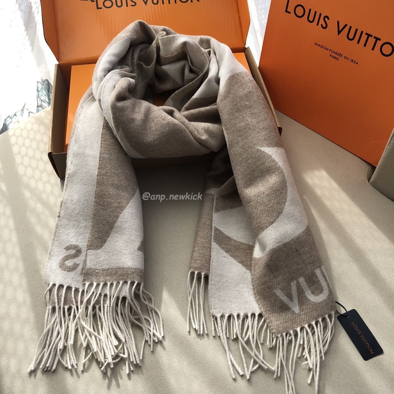 Louis Vuitton Lv Reykjavik Scarf 75x185cm (7) - newkick.app